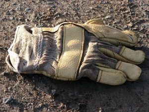 How to Clean Golf Gloves