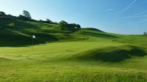 What is a Municipal Golf Course