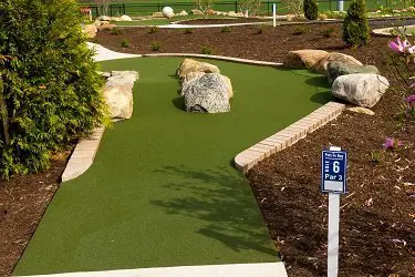 How to Build a Mini Golf Course in your Backyard